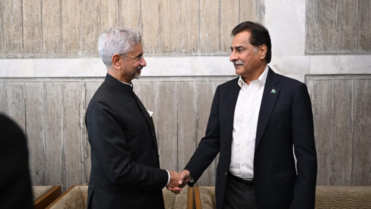 ঢাকায় ভারতের পররাষ্ট্রমন্ত্রী-পাকিস্তানের স্পিকারের শুভেচ্ছা বিনিময়