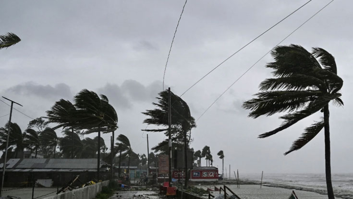 ৩ অঞ্চলে ৬০ কিলোমিটার বেড়ে ঝড়ের আভাস