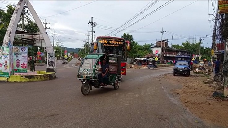 অবরোধ প্রত্যাহারের ঘোষণা জুম্ম ছাত্র-জনতার