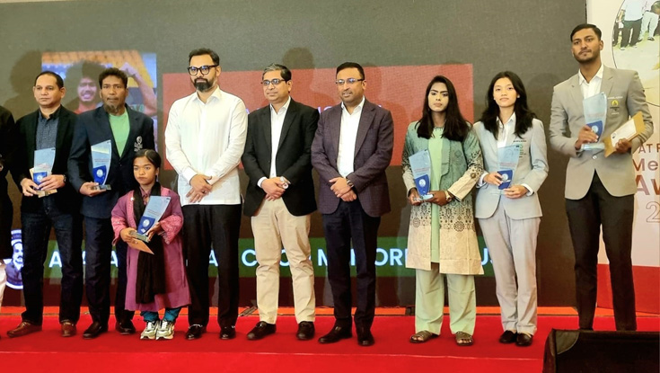 কোকো মেমোরিয়াল অ্যাওয়ার্ড পেলেন যারা