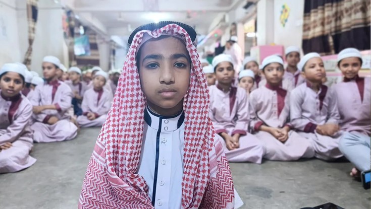 ৬ মাসেই কোরআন মুখস্থ ৯ বছরের হাসানের