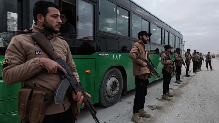 আলেপ্পো থেকে এসডিএফ যোদ্ধাদের ফিরিয়ে নিল কুর্দি বাহিনী