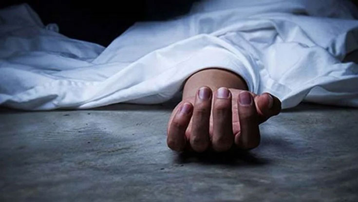 একই পরিবারের ৪ জনকে গলা কেটে হত্যা