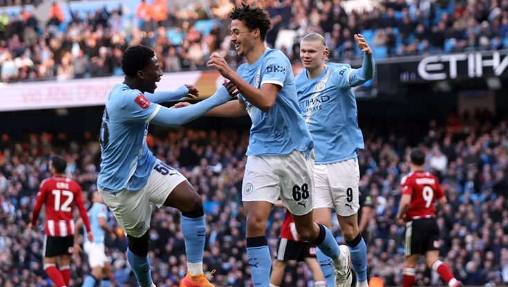 এক্সেটার জালে ১০ গোল ম্যানসিটির 