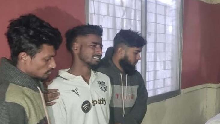 বাবুর্চিকে প্রকাশ্যে কুপিয়ে হত্যা