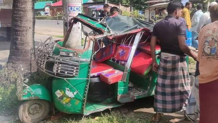 আইল্যান্ডে সিএনজির ধাক্কা, শিশু নিহত