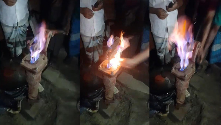 নতুন টিউবওয়েলে দিয়াশলাই ধরতেই আগুন