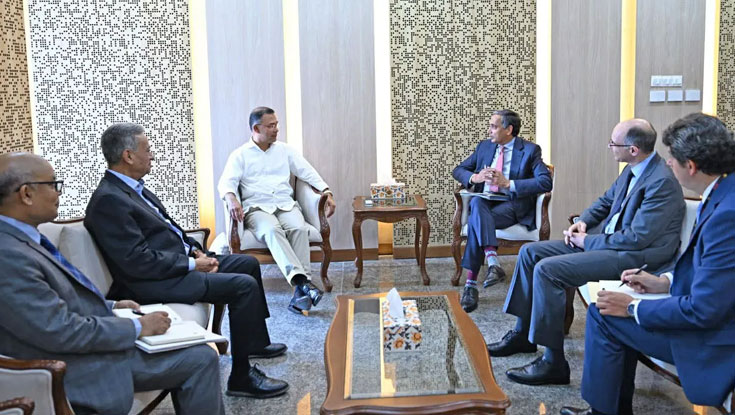 প্রধানমন্ত্রীর সঙ্গে আইএমএফ পরিচালকের বৈঠক