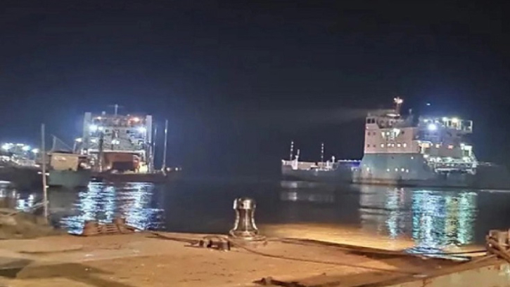 উত্তাল পদ্মা, দৌলতদিয়া-পাটুরিয়া নৌরুটে ফেরি চলাচল বন্ধ