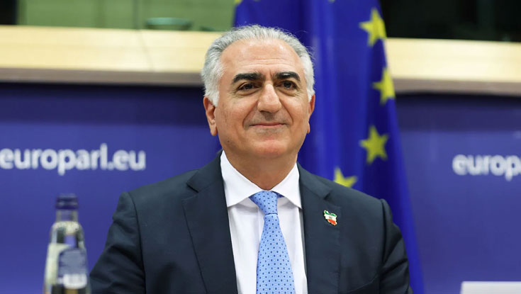 খামেনির মৃত্যুকে স্বাগত জানিয়ে ট্রাম্পকে রেজা পাহলভির ধন্যবাদ