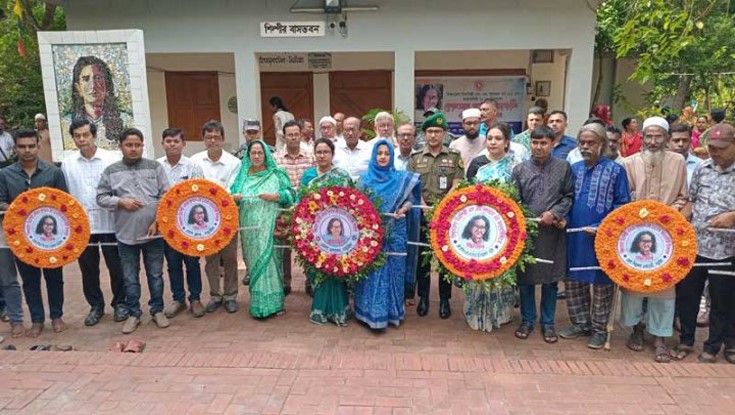 চিত্রশিল্পী এসএম সুলতানের জন্মবার্ষিকীতে শ্রদ্ধা চিত্রশিল্পী এসএম সুলতানের জন্মবার্ষিকীতে শ্রদ্ধা