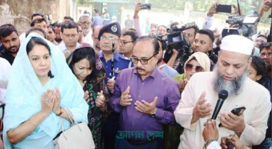 পুকুর-জলাশয় রক্ষা করা আমাদের সবার দায়িত্ব: পরিবেশ উপদেষ্টা পুকুর-জলাশয় রক্ষা করা আমাদের সবার দায়িত্ব: পরিবেশ উপদেষ্টা