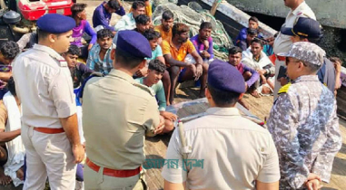 ভারতীয় বাহিনীর হাতে আটক ৫৫ বাংলাদেশি জেলে