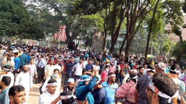 ক্লাসে না ফিরলে প্রাথমিক শিক্ষকদের বিরুদ্ধে আইনি ব্যবস্থা ক্লাসে না ফিরলে প্রাথমিক শিক্ষকদের বিরুদ্ধে আইনি ব্যবস্থা