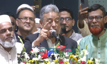 সরকারও হাসিনার মতো সিদ্ধান্ত চাপিয়ে দিতে চাইছে: আমীর খসরু