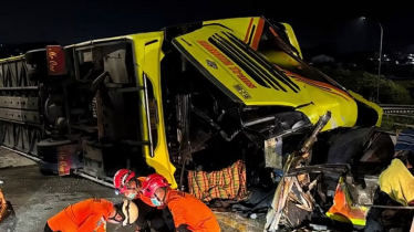 ইন্দোনেশিয়ায় বাস দুর্ঘটনায় নিহত ১৬