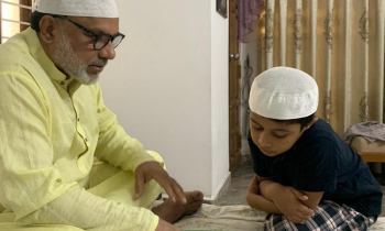 নাতির কাছে আরবি শিখছেন মিশা সওদাগর