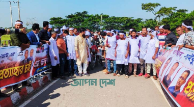 কাফনের কাপড় জড়িয়ে রিজভীর পথরোধ নেতাকর্মীদের কাফনের কাপড় জড়িয়ে রিজভীর পথরোধ নেতাকর্মীদের
