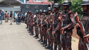 নির্বাচনের মাঠে আইন-শৃঙ্খলা বাহিনী থাকবে টানা ৫ দিন নির্বাচনের মাঠে আইন-শৃঙ্খলা বাহিনী থাকবে টানা ৫ দিন