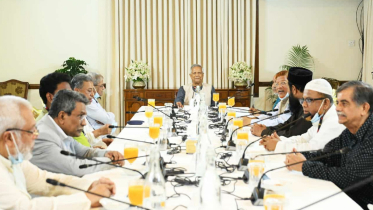প্রধান উপদেষ্টার জরুরি বৈঠকে চার রাজনৈতিক দলের নেতারা