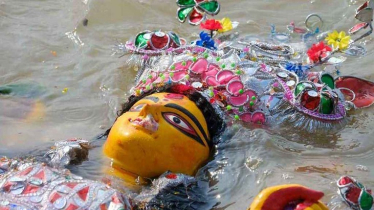 প্রতিমা বিসর্জনে শেষ হলো শারদীয় দুর্গাপূজা
