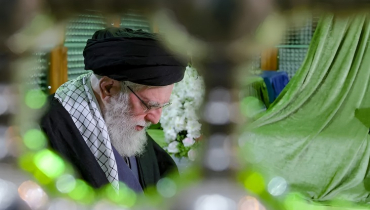 ইরানের সর্বোচ্চ নেতা খামেনি যুক্তরাষ্ট্রের লক্ষ্যবস্তু? ইরানের সর্বোচ্চ নেতা খামেনি যুক্তরাষ্ট্রের লক্ষ্যবস্তু?