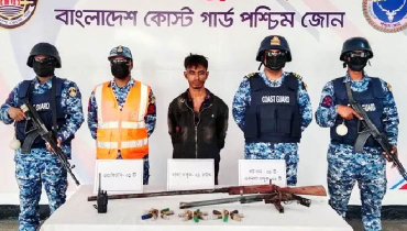 সুন্দরবন থেকে অস্ত্র-গুলিসহ বনদস্যু আটক সুন্দরবন থেকে অস্ত্র-গুলিসহ বনদস্যু আটক
