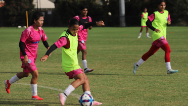 আফঈদা-ঋতুপর্ণাদের ফিজিও খুঁজছে বাফুফে আফঈদা-ঋতুপর্ণাদের ফিজিও খুঁজছে বাফুফে