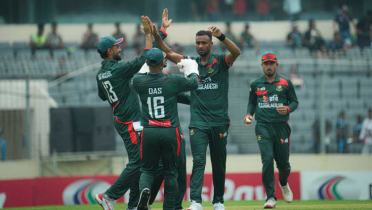 শরিফুলের পর রিশাদের আঘাত