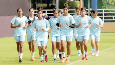 আজ চীনের প্রাচীর টপকাতে পারবেন অর্পিতারা? আজ চীনের প্রাচীর টপকাতে পারবেন অর্পিতারা?