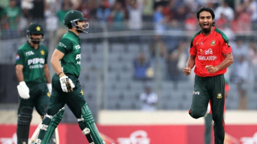 ১৯ রানে ৫ উইকেট হারিয়ে ধুকছে পাকিস্তান 