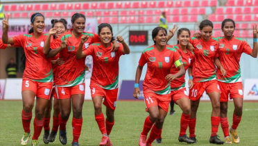 ‘নারী ফুটবলারদের প্রতি বৈষম্য কেন অবৈধ নয়’