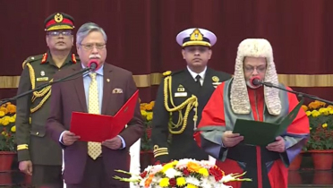 প্রধান বিচারপতি হিসেবে শপথ নিলেন জুবায়ের রহমান চৌধুরী