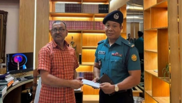 ‘মব’ নিয়ন্ত্রণ করা ওসিকে পুরস্কৃত করলো ডিএমপি