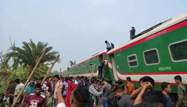 নীলসাগর এক্সপ্রেসের ৯টি বগি লাইনচ্যুত; হতাহতের সংখ্যা