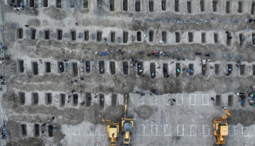 ইরানের স্কুলে নিহতদের পরিবারকে ২ লাখ ডলার দেবে চীন