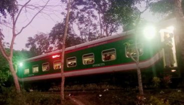 সাড়ে ৬ ঘণ্টা পর ঢাকা-সিলেট ট্রেন চলাচল স্বাভাবিক
