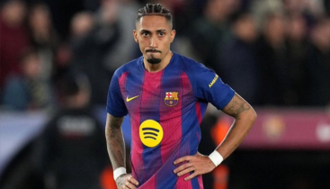 বার্সার বিদায়ে রেফারির কড়া সমালোচনায় রাফিনহা