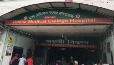 পে স্কেল ঘোষণার দাবিতে পুলিশের সঙ্গে সংঘর্ষে হাসপাতালে ৩৫