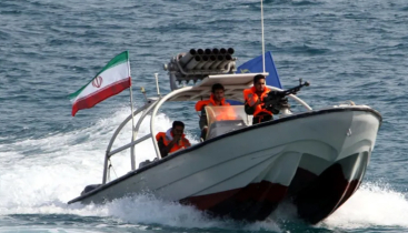 হরমুজ প্রণালিতে ৩ জাহাজে গুলি