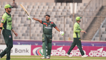 শতকের পর তামিম ফিরলেও শক্ত অবস্থানে বাংলাদেশ