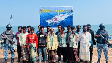 সেন্টমার্টিনের গভীর সমুদ্র থেকে নারী-শিশুসহ উদ্ধার ১৫৩