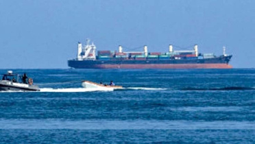 রাশিয়ার তেলবাহী জাহাজ আটক, ফ্রান্সের হেফাজতে ক্যাপ্টেন