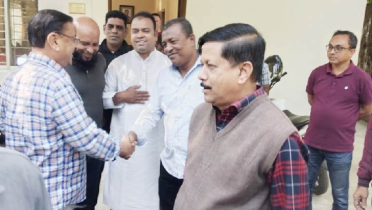 বিএনপির মনোনয়ন পেয়ে বঞ্চিত প্রার্থীর সঙ্গে সাক্ষাৎ বিএনপির মনোনয়ন পেয়ে বঞ্চিত প্রার্থীর সঙ্গে সাক্ষাৎ