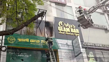 মিরপুরে বহুতল ভবনে আগুন