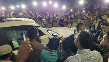 নাহিদ ইসলামের বাসায় যাচ্ছেন তারেক রহমান