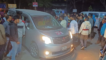 পাবনায় দুর্ঘটনার কবলে শিমুল বিশ্বাসের গাড়ি, আহত ৪ পাবনায় দুর্ঘটনার কবলে শিমুল বিশ্বাসের গাড়ি, আহত ৪