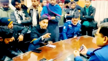 বৈষম্যবিরোধী ছাত্রনেতা মাহদী হাসান গ্রেফতার বৈষম্যবিরোধী ছাত্রনেতা মাহদী হাসান গ্রেফতার