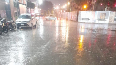 রাজধানীতে ঝোড়ো হাওয়ার সঙ্গে শিলাবৃষ্টি