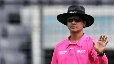 উত্তেজনার মাঝেই ভারতে আম্পায়ারের দায়িত্বে বাংলাদেশের শরফুদ্দৌলা উত্তেজনার মাঝেই ভারতে আম্পায়ারের দায়িত্বে বাংলাদেশের শরফুদ্দৌলা